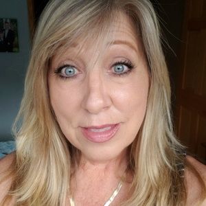 Meet your Posher, Annette